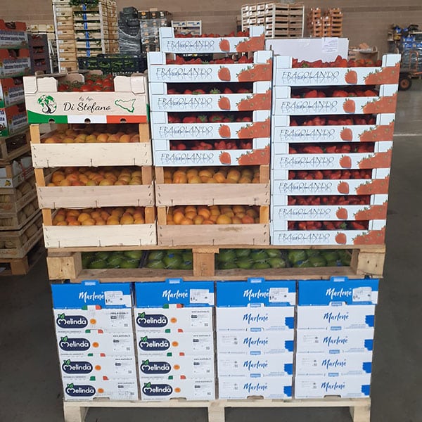 grossista-vendita-grandi-quantita-frutta-verdura