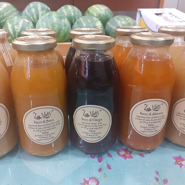 vendita-succhi-di-frutta-biologici-ciliegia-ribes-mela-pera-novara